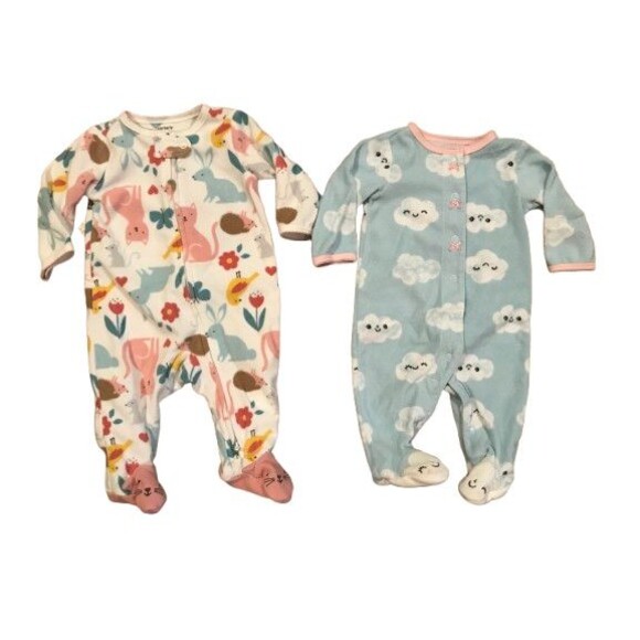 Lot of 2 Girl's 3 Month Footie Pajamas Sleeper Fleece Carter's Long Sleeve - Picture 1 of 2